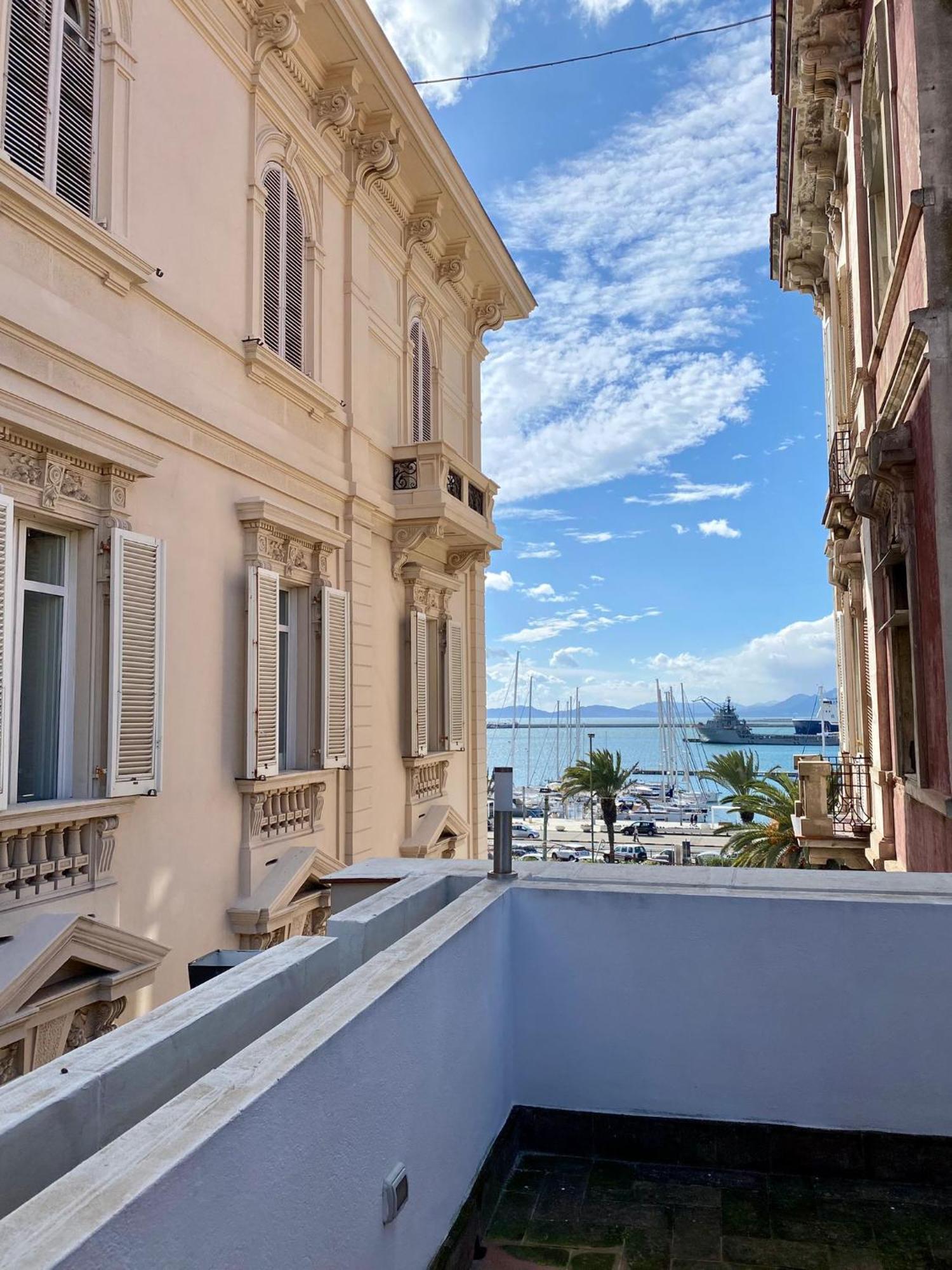 Vicomillesuites Cagliari Ngoại thất bức ảnh